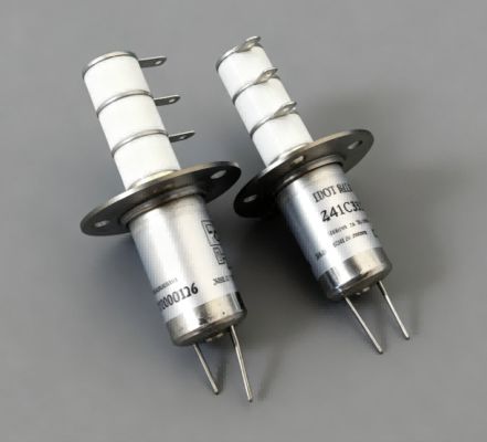 satın al Küçük Hacimli Yüksek Gerilim Vakum Rölesi DC5KV Çalışma Gerilimi 30A Akım online manufacture